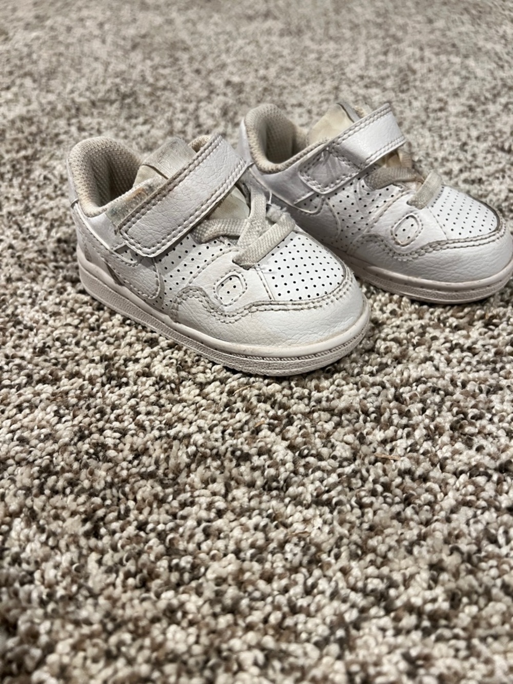 Nike Toddler Velcro Sneakers — White